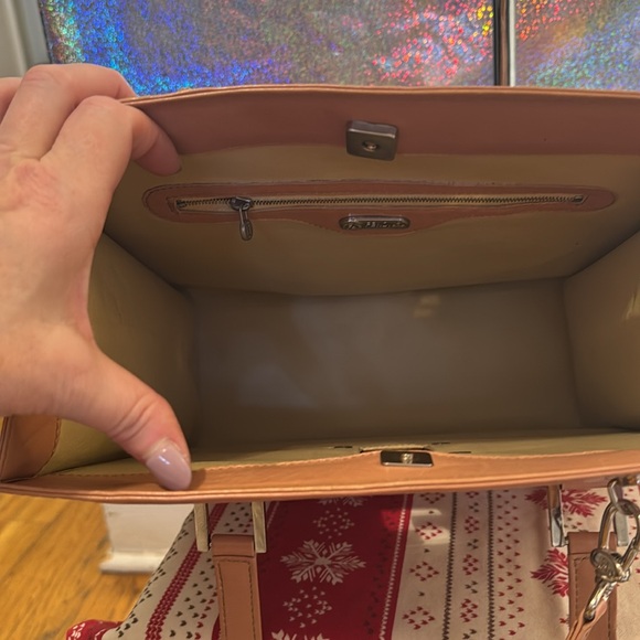 Fendi Tan Leather Bag with optional shoulder strap, silver hardware GUC - Picture 7 of 14